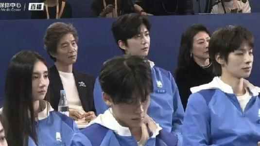 05后男演员发文道歉：没约束好自己，很自责