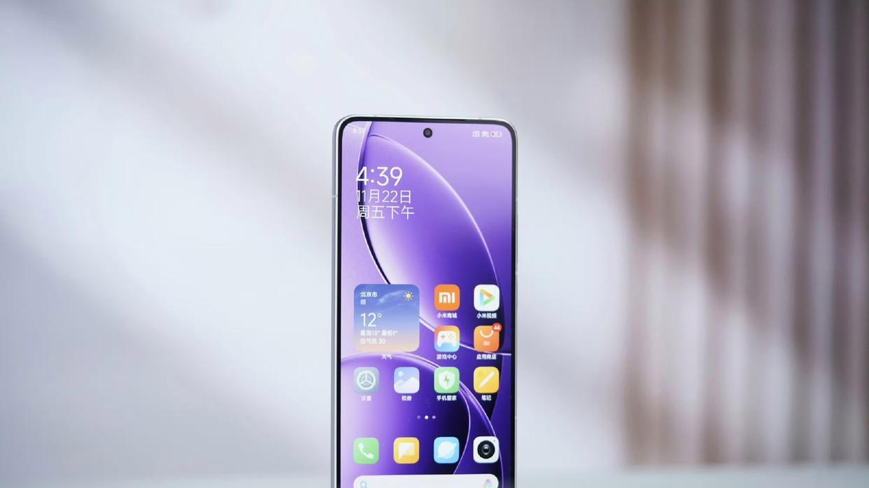 小米果断出手，2K屏+超声波指纹，骁龙8至尊版旗舰跌至3199元