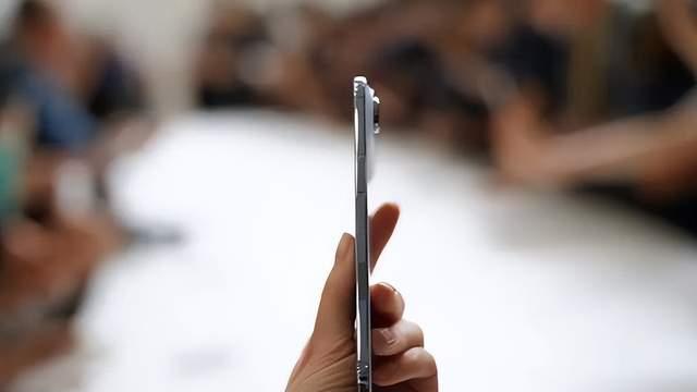 搞笑了，這次很多國產手機，真被蘋果Air帶溝里了