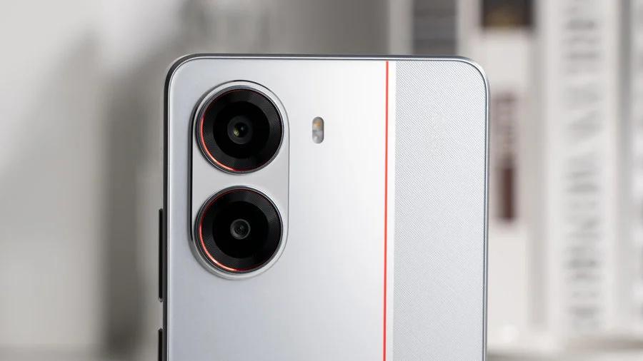 小米更激進了，6550mAh+IP69防水+186萬跑分，國補后降成千元機