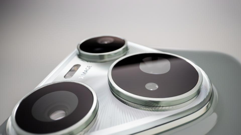 华为Pura 80标准版被曝月底登场：麒麟9010S+鸿蒙5.1，价格成焦点