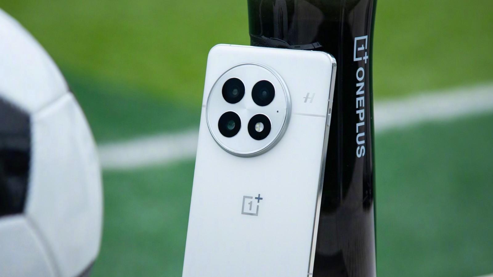 一加開始清倉！24GB+1TB下跌1300元，驍龍8至尊版+2K屏+潛望長焦