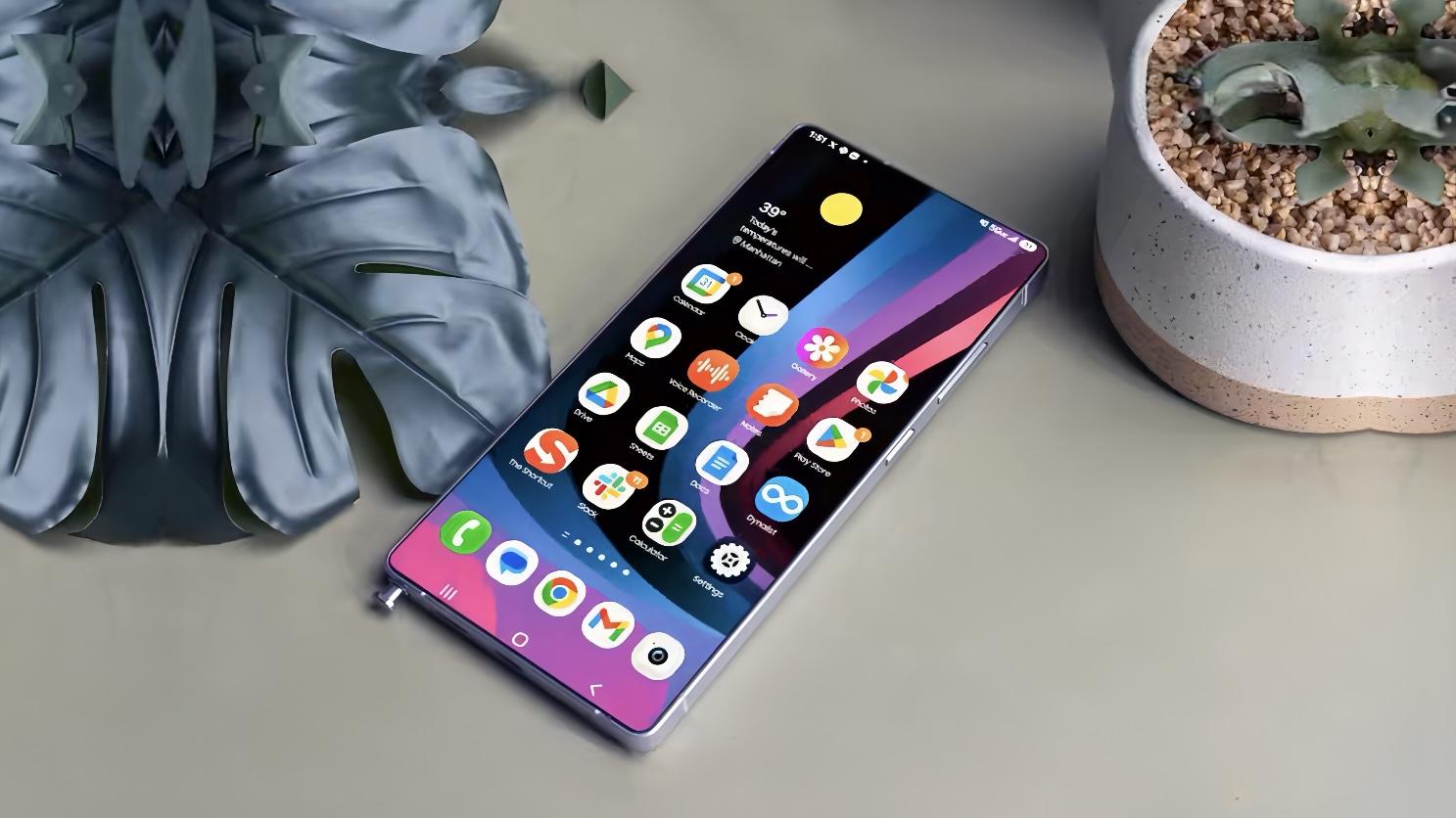 三星Galaxy S26Ultra很吸睛：满级直屏+10倍光变，破茧成蝶