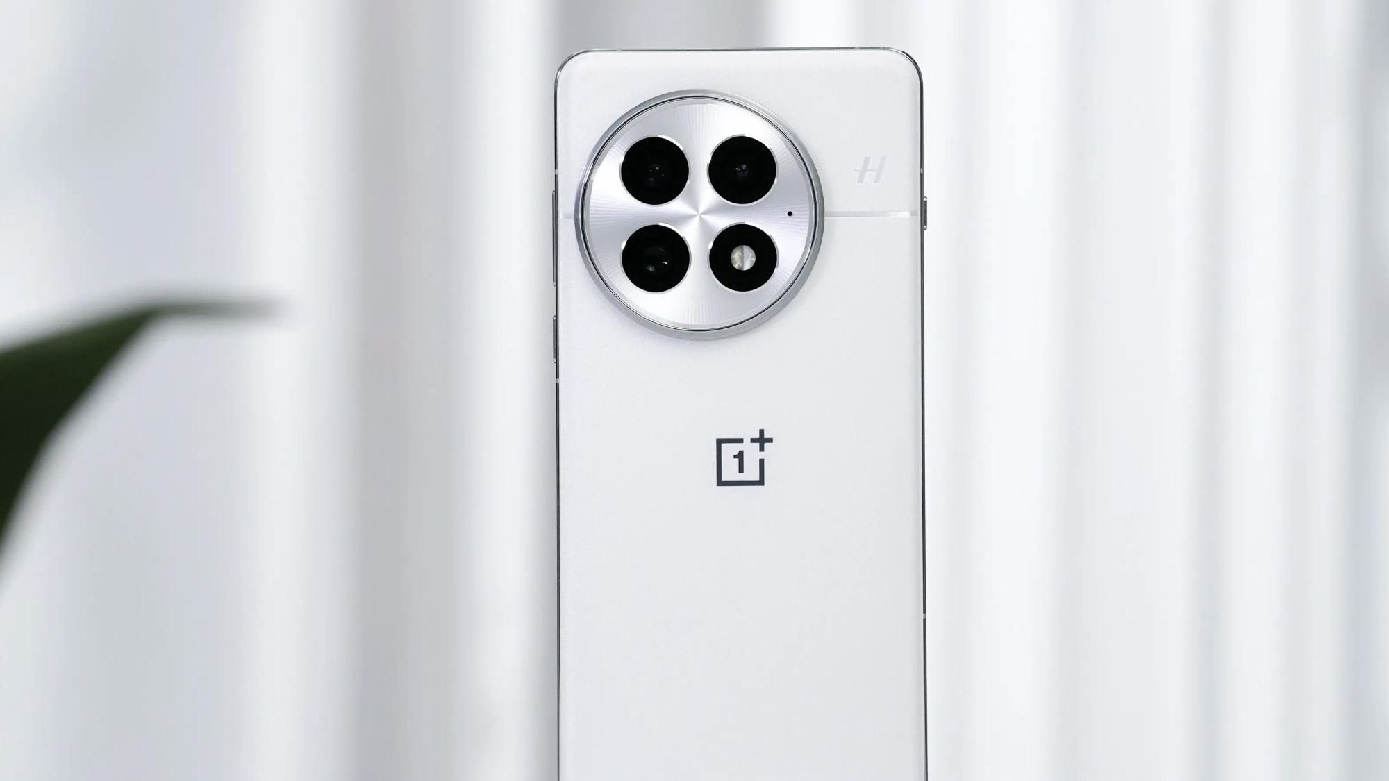 24GB+1TB突降1800元！骁龙8至尊版+120倍变焦，顶配旗舰彻底清仓