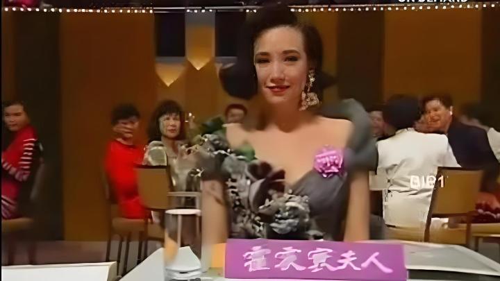 霍英东二儿子霍震寰携太太罕见露面 太太年轻当艺人曾是古装美人