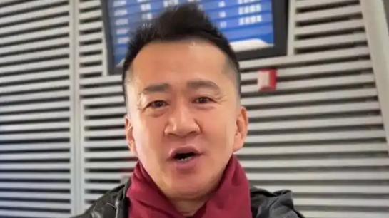 演员李嘉明向西藏捐款2万元被嘲太少，本人发视频回应引人泪目