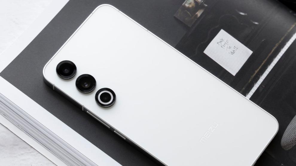 1.2mm物理四等边+白面板！魅族22等不等？