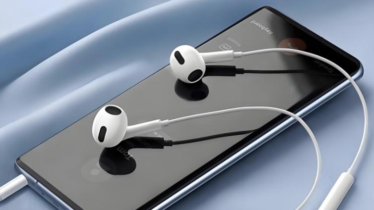 不是乐视！首个取消耳机接口的手机厂商，是安卓手机的鼻祖