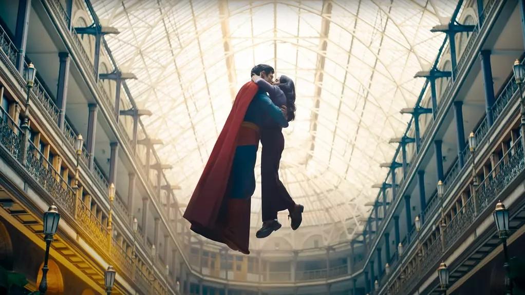 预售票房仅140万，但点映口碑一出炉，今年暑期档票房冠军不好说