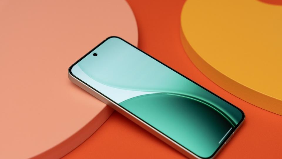 OPPO Reno15系列11月迭代：超大电池+越级影像，跨生态兼容成亮点