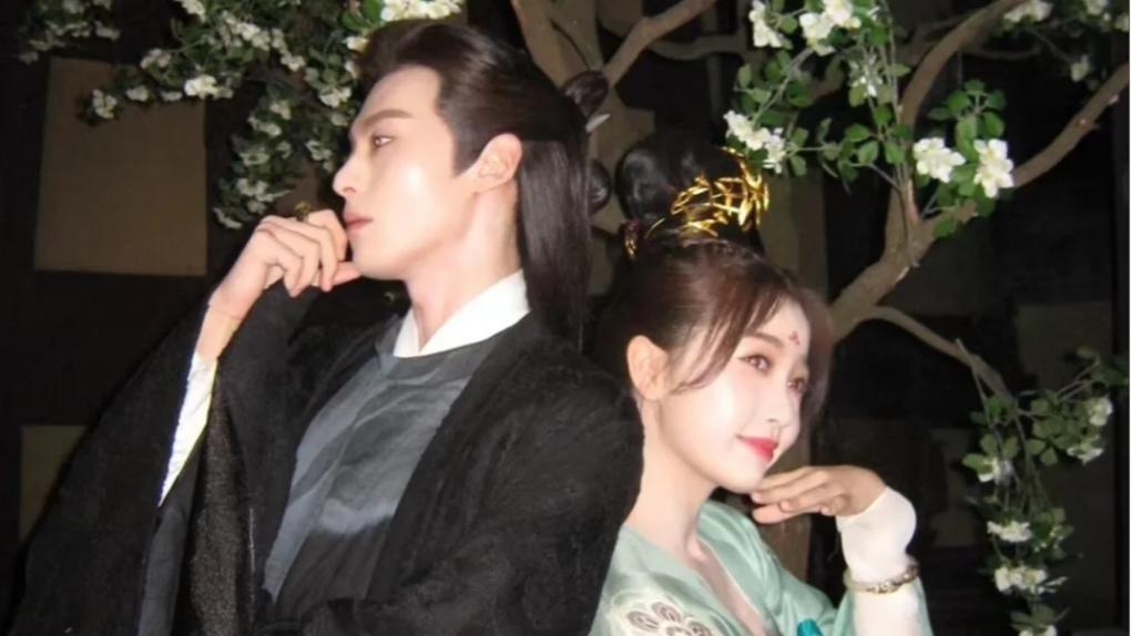 不是吧，他俩居然真的谈了？