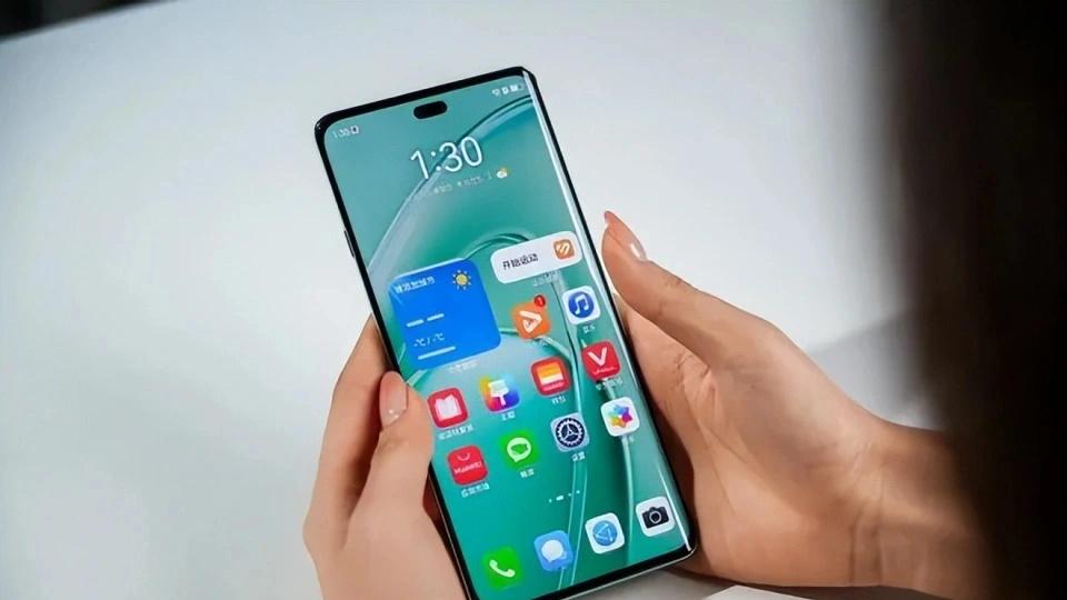 华为开启降价模式，6100mAh+卫星消息，512GB手机售价一降再降