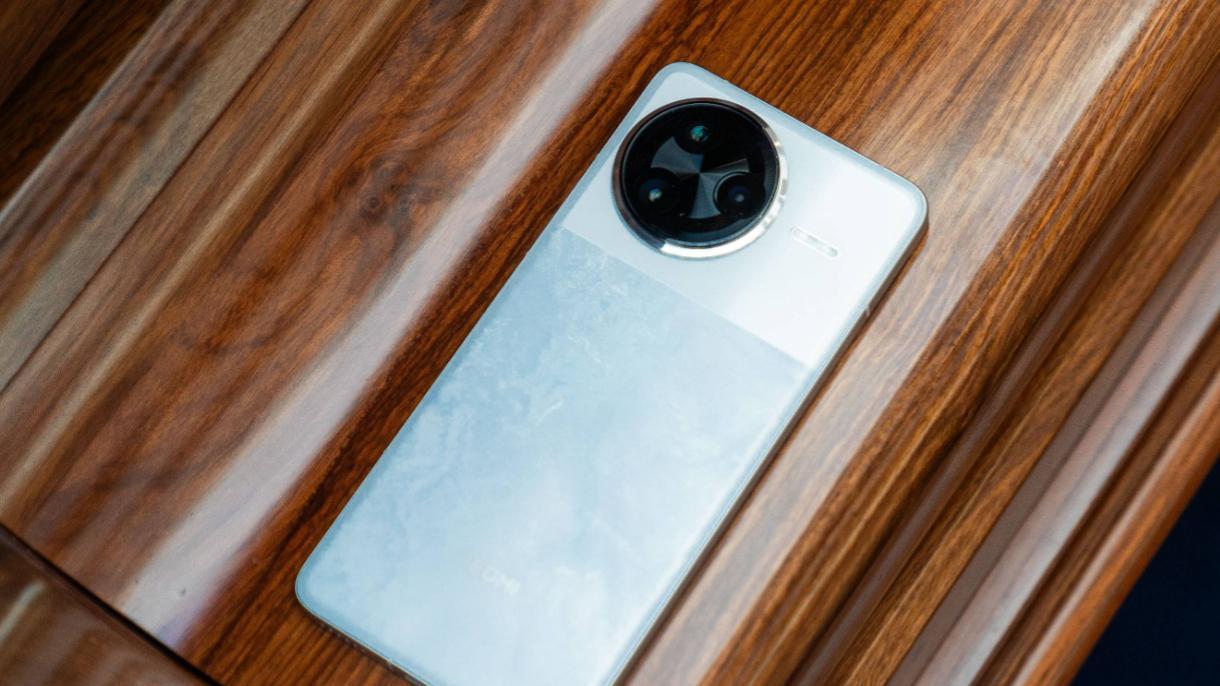 国补非常给力，这3款骁龙8至尊版旗舰跌至新低价，闭眼入手不亏