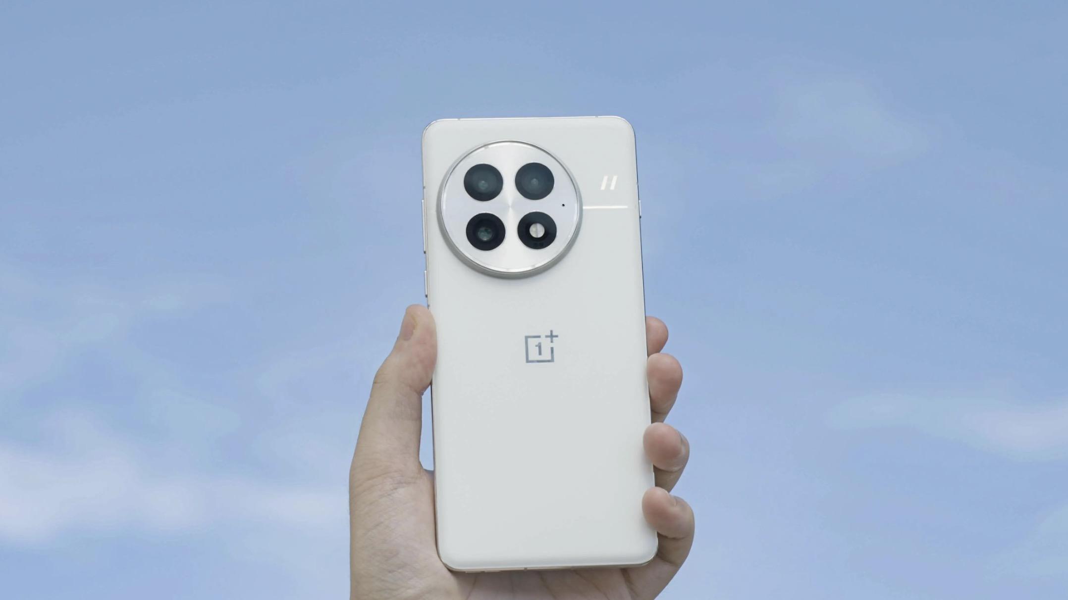 一加不讲武德，高端旗舰突降1300元，2K屏+120倍变焦，入手用五年