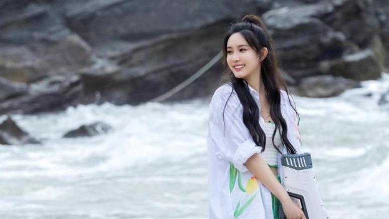 从全网黑到万人迷，出道十年后，如今的她强势升咖开启女主大满贯