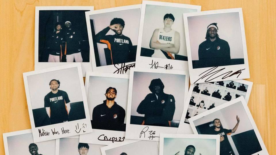 开拓者发布全新阵容照！杨瀚森微笑出镜 比帅：首秀会让他记一辈子