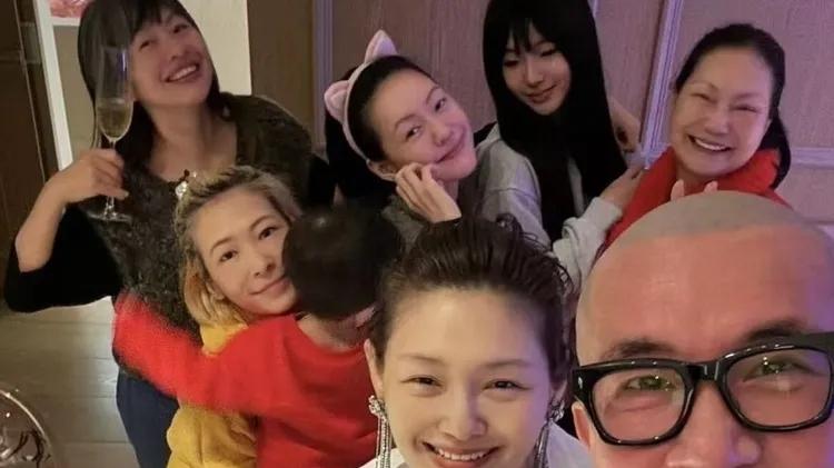 汪小菲撇下子女悄悄携妻返京，S家嘲讽：有心的话就不会丢下孩子