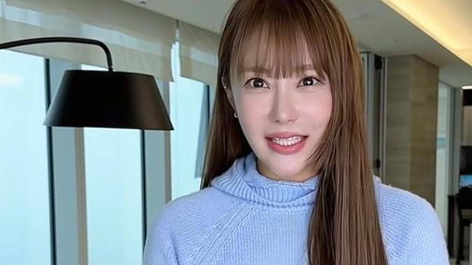 还记得《放羊的星星》女主刘荷娜吗？39岁她的长这样，撞脸金晨