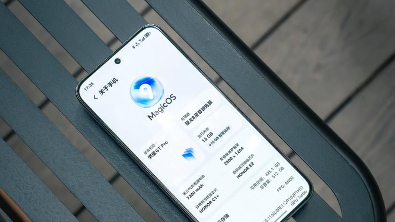 榮耀“很受歡迎”的一款手機，16G+1TB經常賣斷貨，國補后真香