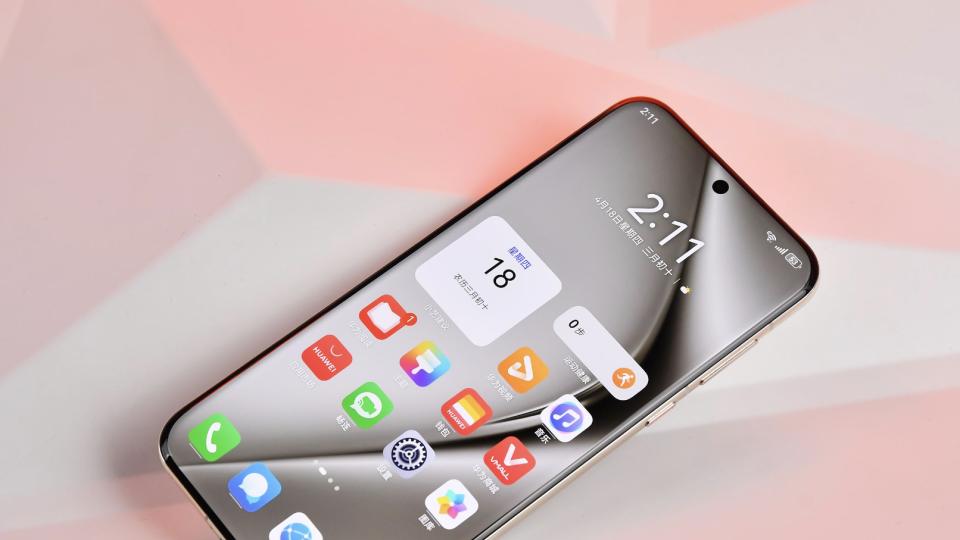 华为Pura80 Ultra再迎曝光：从供应链整合，变成技术定义者！