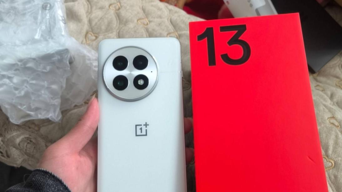 一加Ace 6對決REDMI K90，最好的購買選擇，可能不在它倆之間！