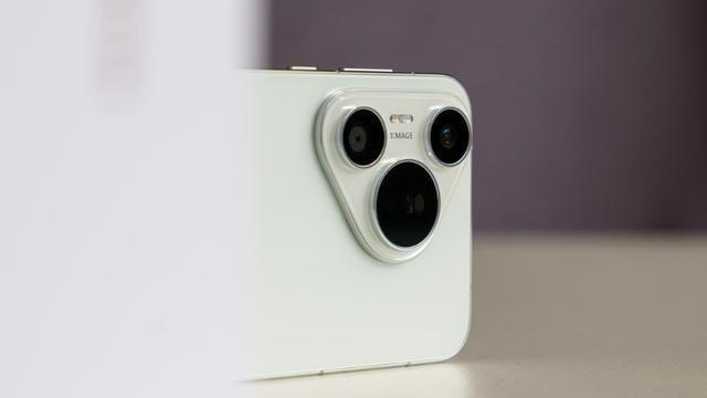 华为手机诞生“新黑马”，卫星通信+麒麟9010，512GB突降1349元