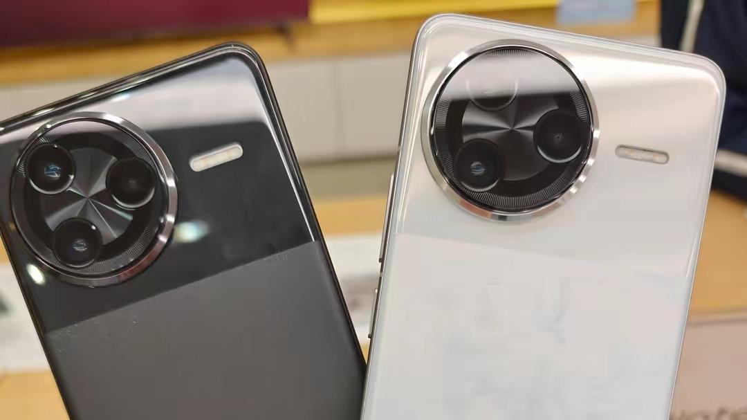 618安卓手机“销量冠军”，2K屏+骁龙8Gen3，国补后可“闭眼买”