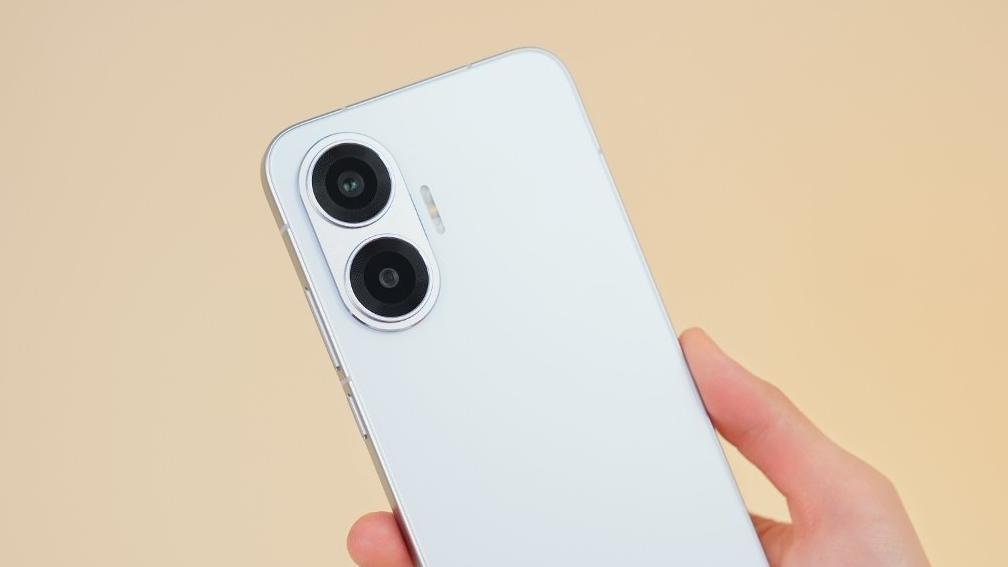 红米努力冲销量，7550mAh+金属中框低至1486元起，跑分可达240万