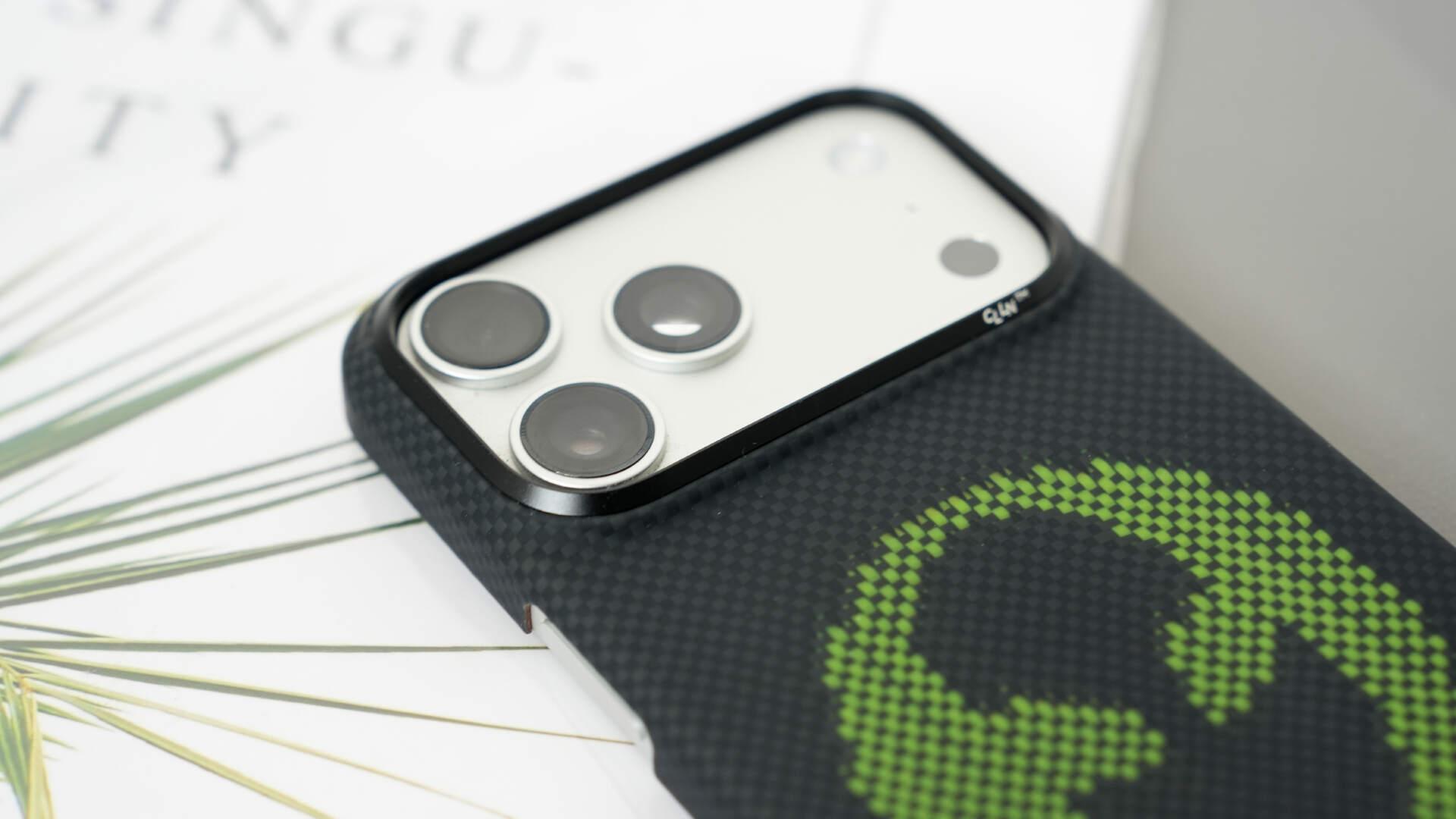 把我的iPhone變成“發光體”：暗光里的潮流暗號