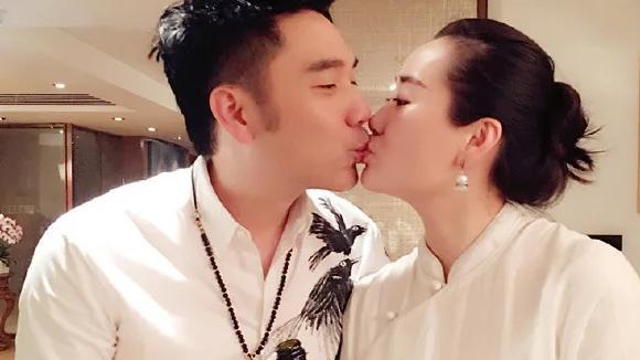 内娱最好命阔太：住亿万豪宅，老公豪宠她30年，两个儿子帅气懂事