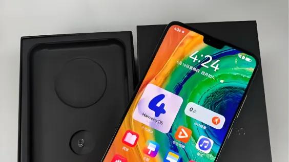 华为会放弃老机型吗？鸿蒙5.0升级背后，四年老旗舰还能再战！