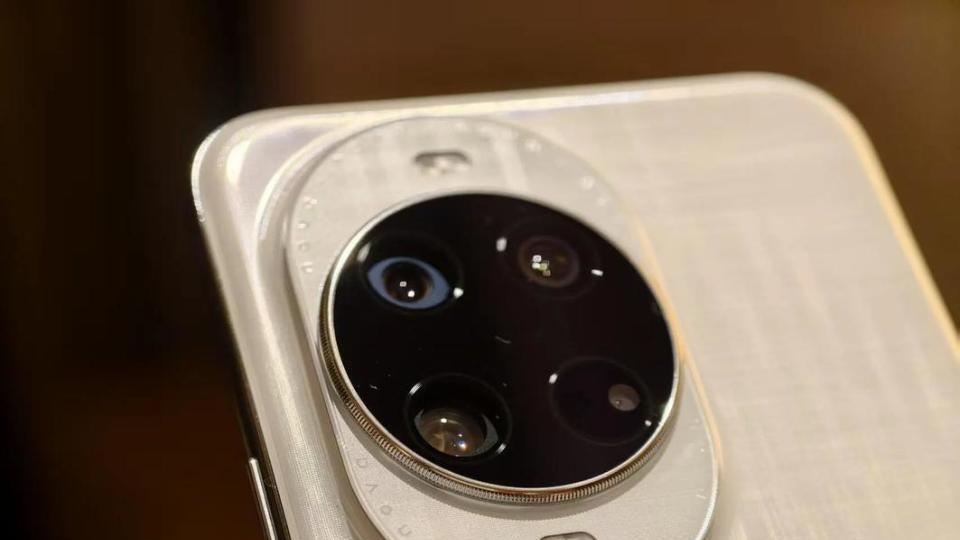 華為Nova15系列再次被確認：麒麟9系+超大底主攝，配置全解析！