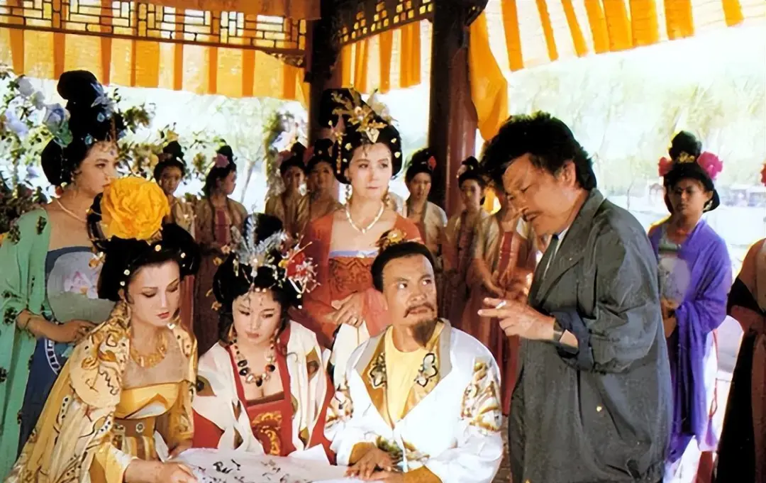 她长得太美被导演据为己有，同居27年无名无分，年仅63岁就已去世