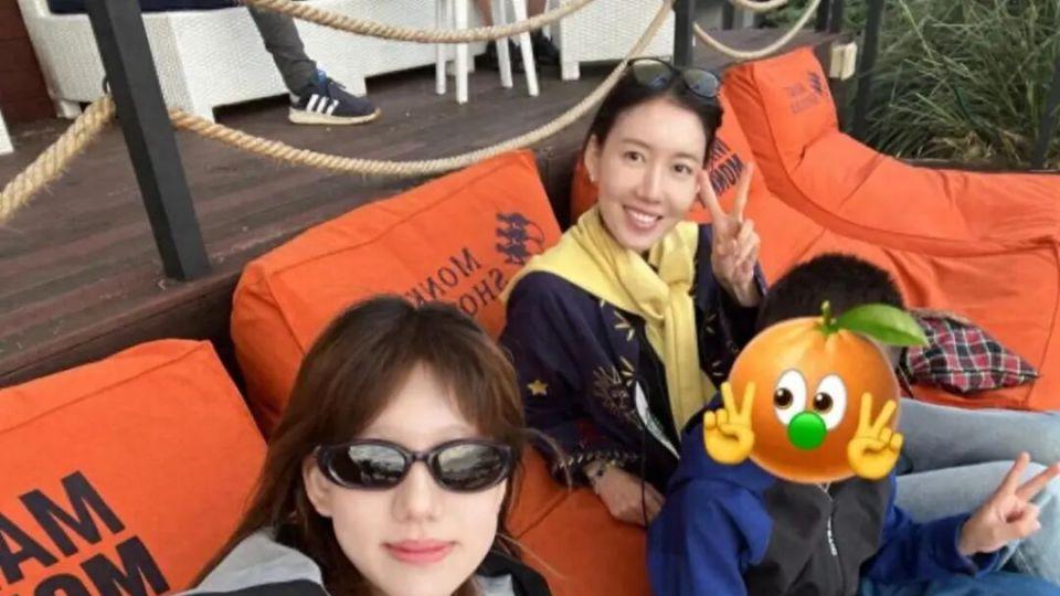 高露16岁女儿，公开恋爱周年照 ，星二代都这么自由嘛？