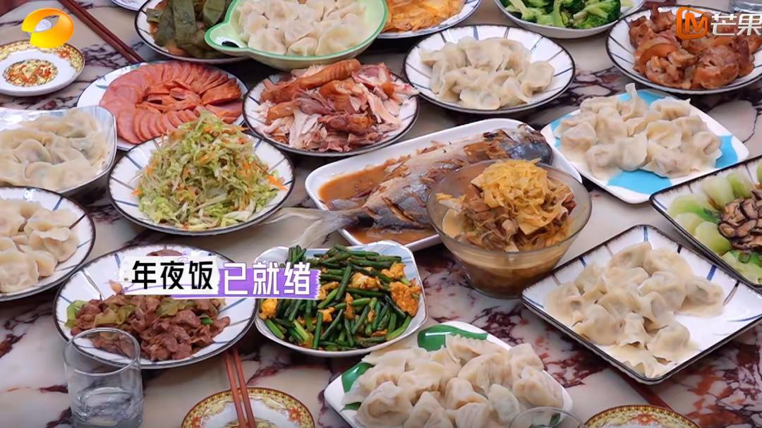 同是和婆婆相处：卢靖姗和胡静一个亲如母女，一个表面和气