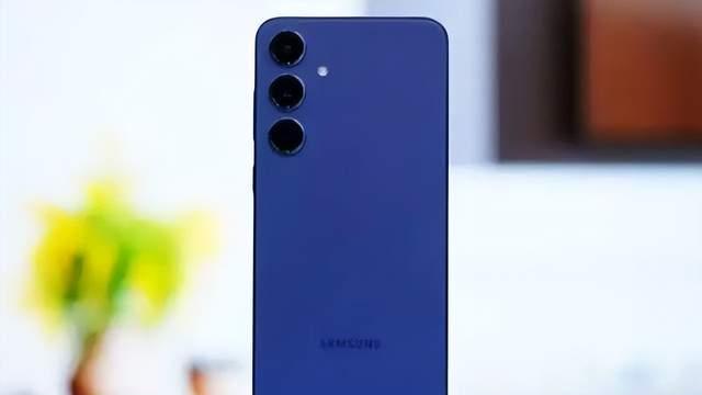 三星售价再创新低，骁龙8Gen3+30倍变焦+IP68，售价跌至3939元