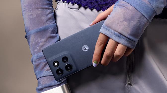 摩托罗拉终于妥协了，6720mAh+四年质保+IP69防水，仅1189元