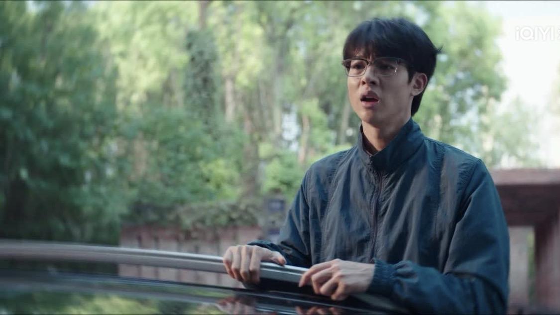 开播一小时冲上热榜第一！赵丽颖新剧《在人间》一出手，就爆了