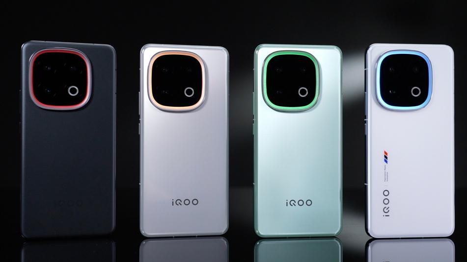 iQOO Neo系列：旗舰规格逐渐下放！iQOO 15：配备LIPO技术！