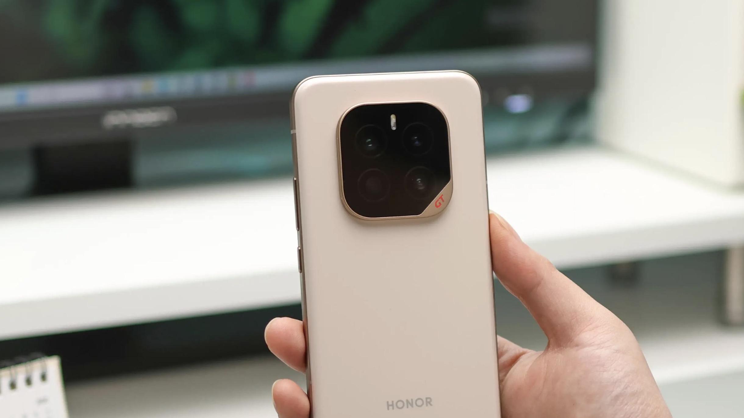 高端机“搅局者”，骁龙8至尊领先版+7200mAh，512GB仅3499元