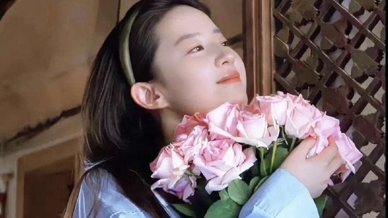 阿联酋下场抢人！刘亦菲成阿布扎比代言人，中国女星史无前例