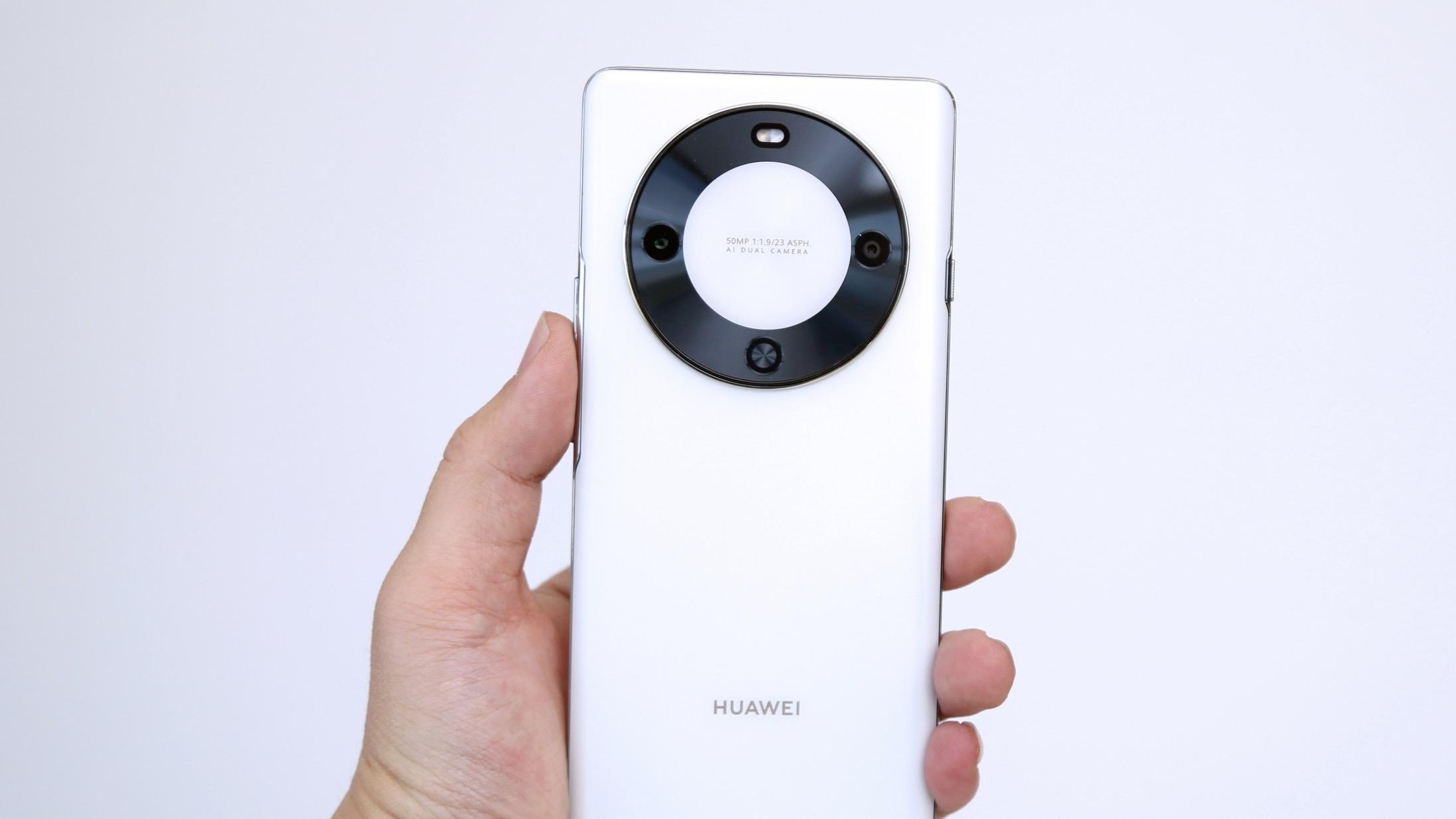 谁说华为没有性价比？麒麟芯+256GB+卫星图片消息，低至1509元起