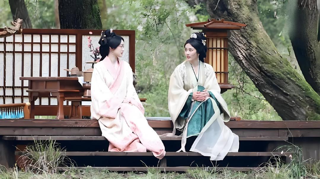 《折腰》中何泓姗饰演的大乔活泼明媚，可在原著里，她前世的结局凄惨到令人唏嘘！