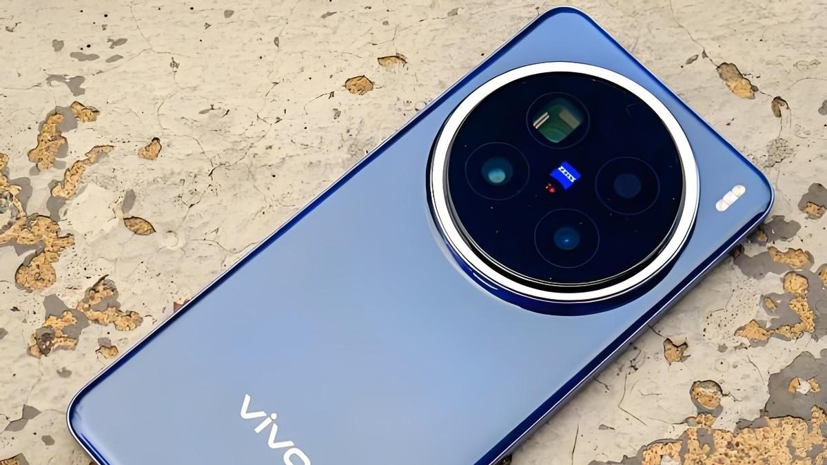 vivo豁出去了，跌价1200元，2亿蔡司影像+天玑9400