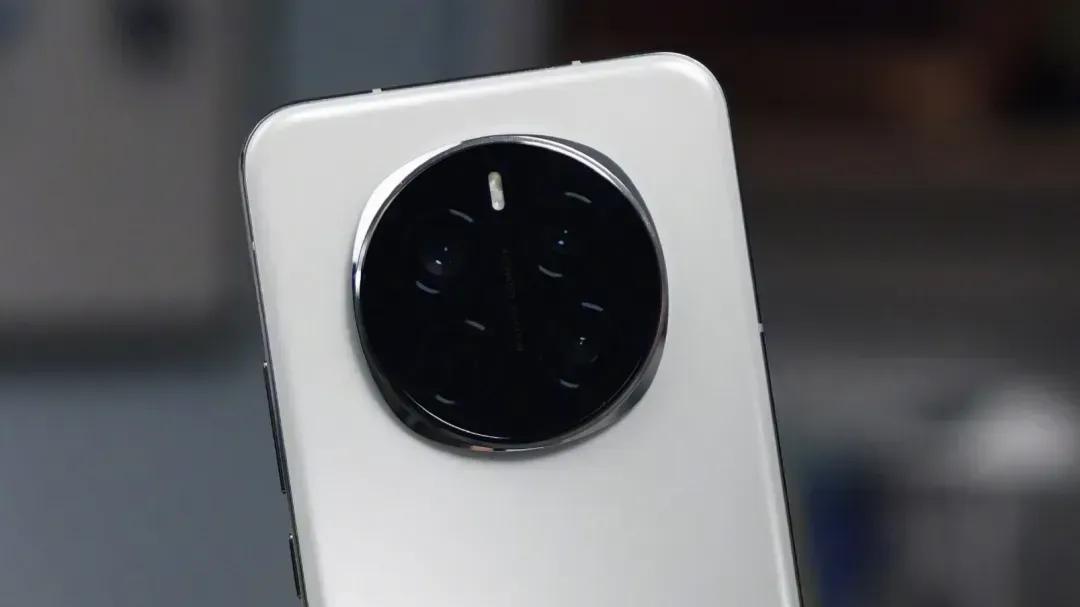 价格战打响！OPPO、vivo、荣耀高端机集体降价，手机市场陷入混战