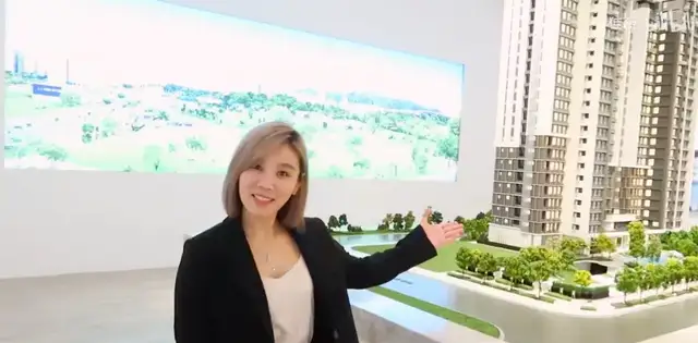这才是歌手，一开口就引赞叹，网友：别卖房子了，回来继续唱吧