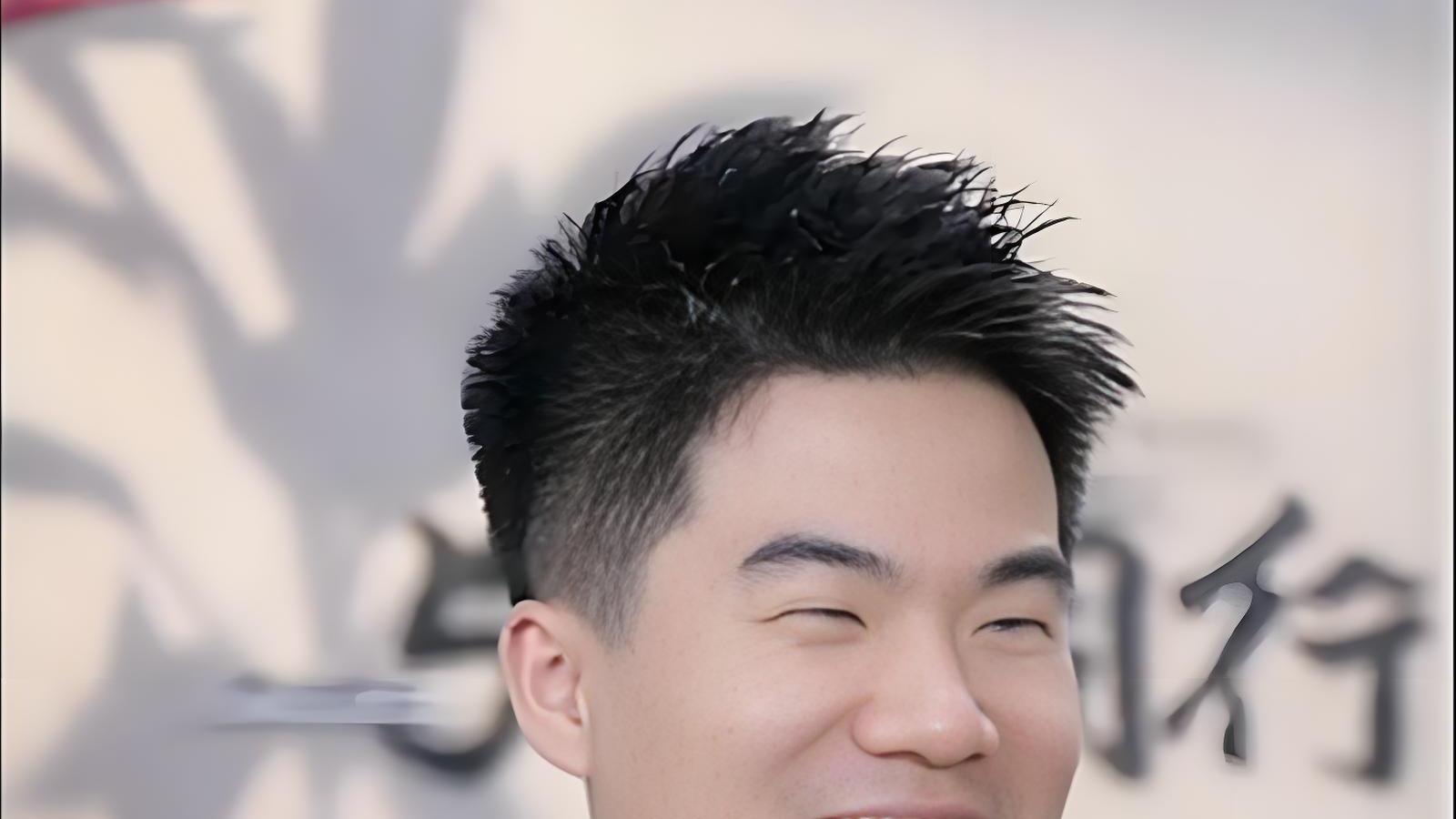 董宇辉卖春联被骂上热搜：这纯粹是无中生有的指责