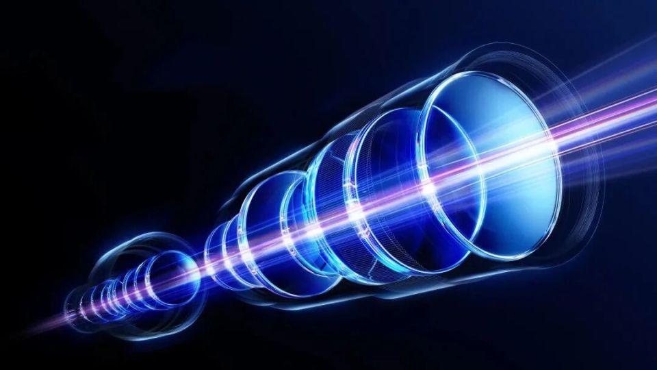 榮耀600系列外觀曝光：橫向大矩陣+黑金橙三色，參數也懸念不大！