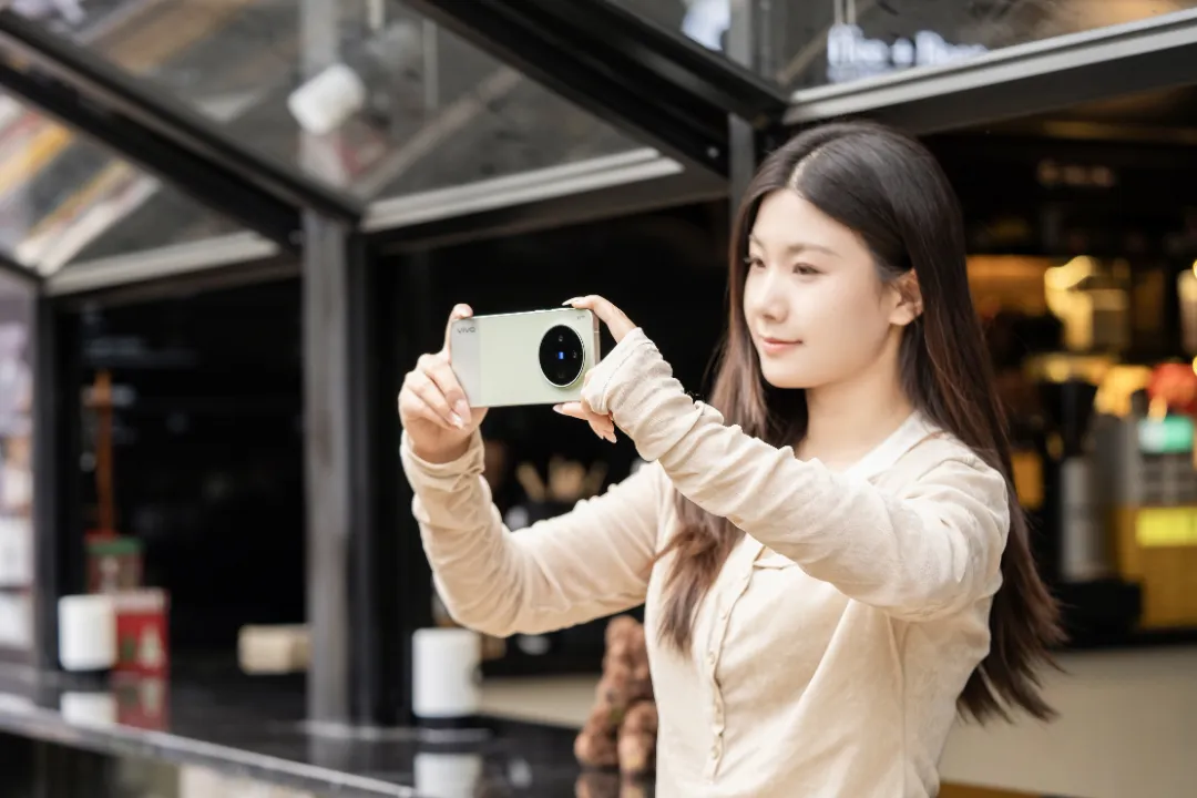 從X300s開始，vivo X系列的“杯型”變了