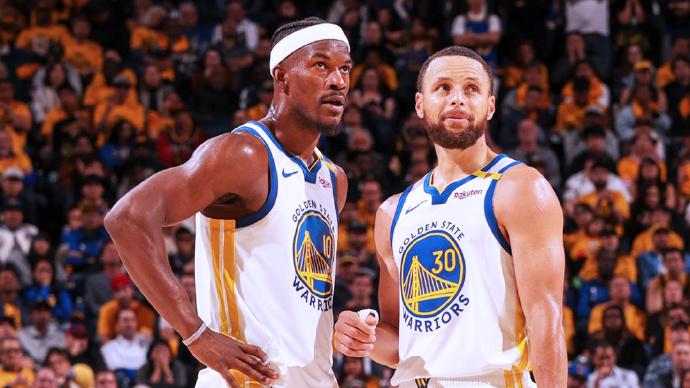 勇士出局！库里沮丧拥抱科尔等人 追梦与布克冲突被驱逐后兴奋离场